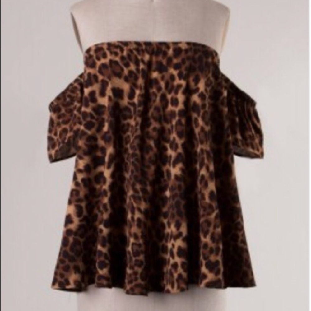 Leopard print off shoulder top